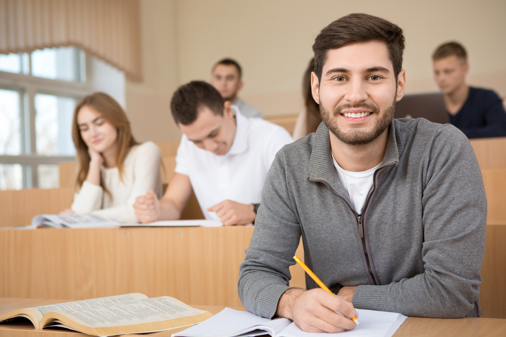 pret étudiant garantie école